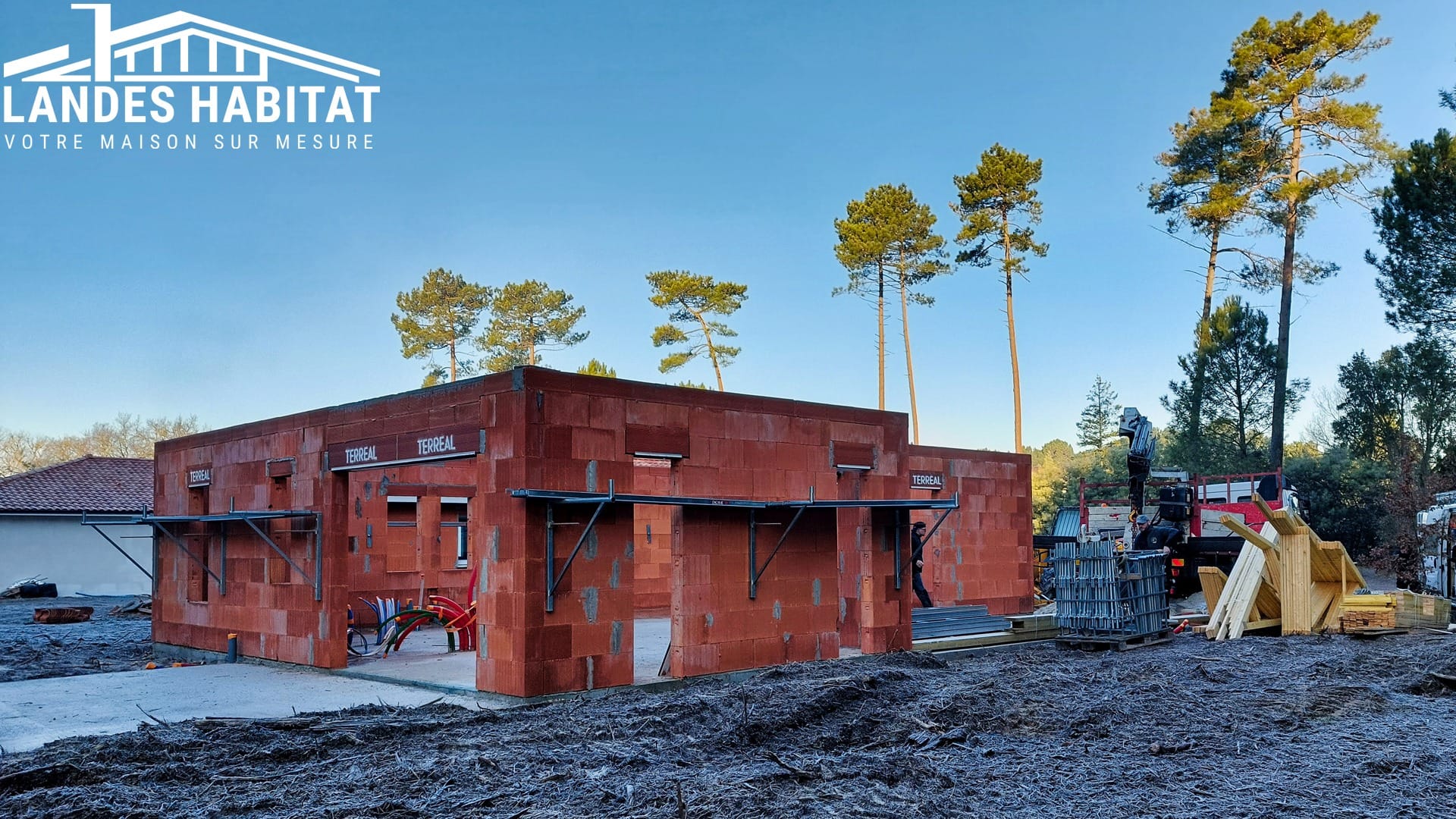 Charpente Mimizan : Étape clé de votre construction | Landes Habitat
