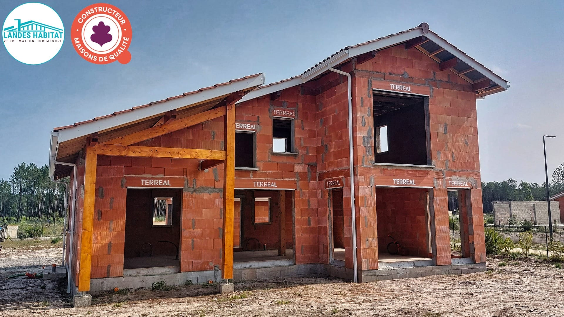 Chantier Vielle-St-Girons : maçonnerie et charpente terminée. | Landes Habitat